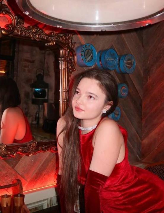 Webcam chat profile for NinaVibes: Ask about my Hobbies