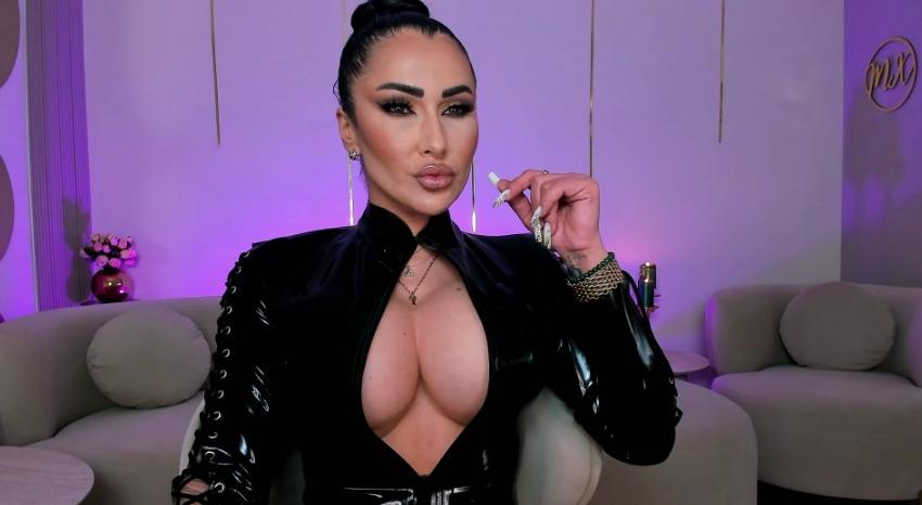 Webcam chat profile for MistressKennya: Dominatrix