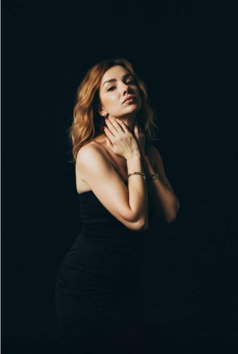 Webcam chat profile for SAbrIA56