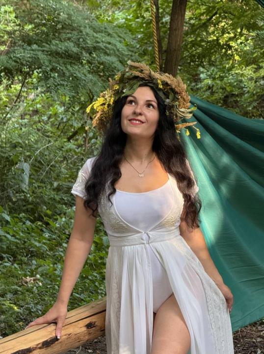 Webcam chat profile for 1Holly: Ask about my Hobbies