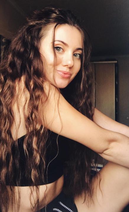 Webcam chat profile for Re3gina: Ask about my Hobbies