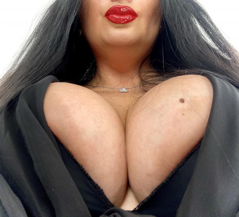 Webcam chat profile for MadameVelvet: Bondage & discipline