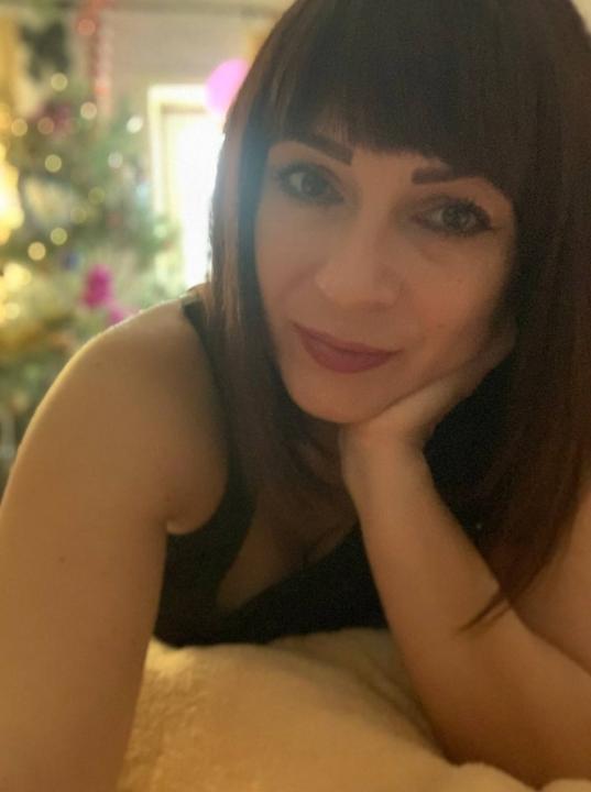 Webcam chat profile for PureTemptation