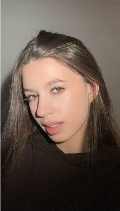 Webcam chat profile for EchoVex: Ask about my Hobbies