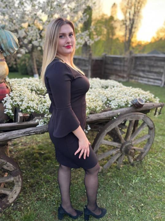 Webcam chat profile for GlorRia: Ask about my Hobbies