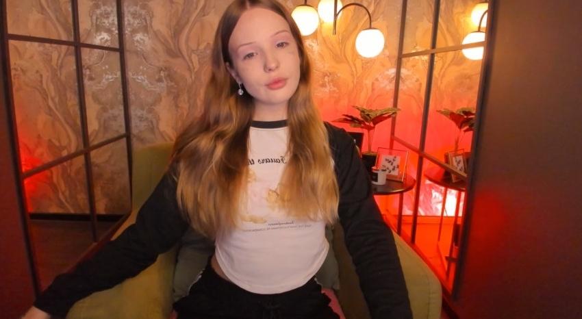 Webcam chat profile for IrisFresh: Legs, feet & shoes