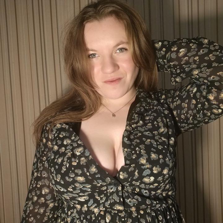 Webcam chat profile for Jurnee: Music