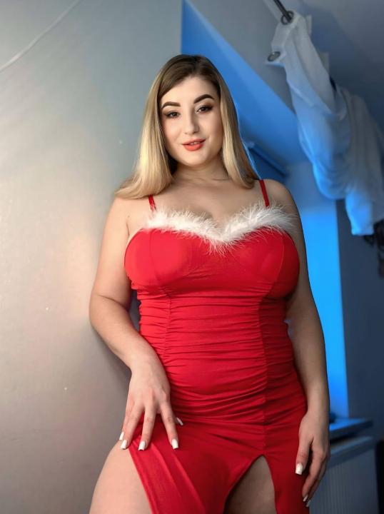 Webcam chat profile for MissCutieXW: Leather