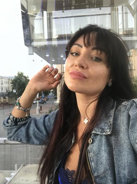 Webcam chat profile for Mirabele: Fitness