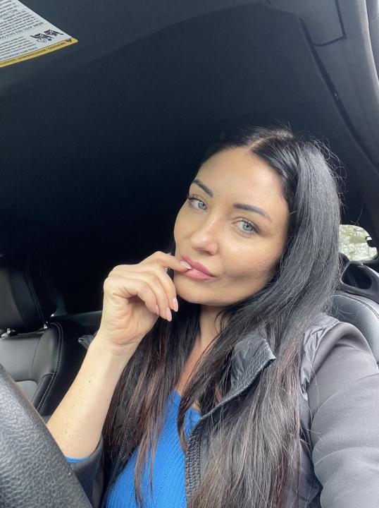 Webcam chat profile for Mirabele: Ask about my Hobbies