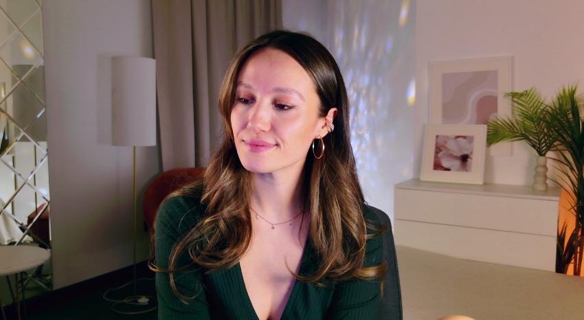 Webcam chat profile for AgnesGoddes: Legs, feet & shoes