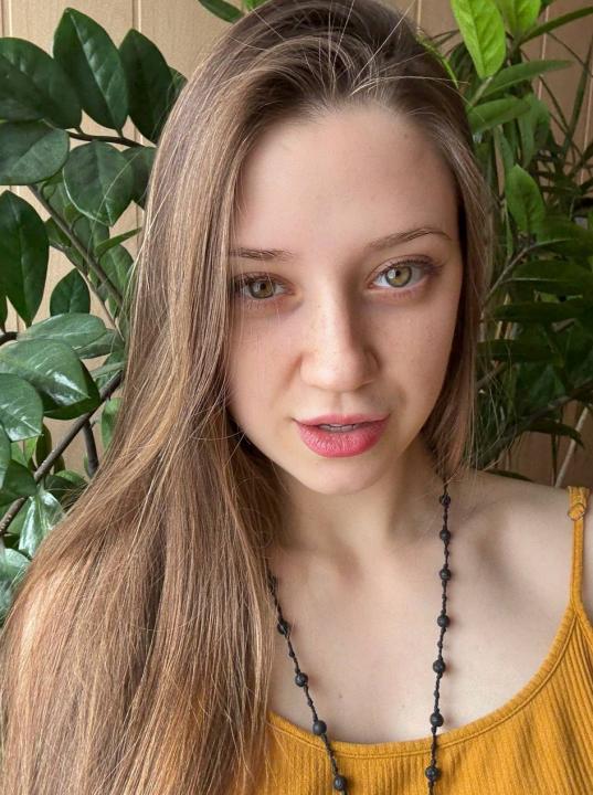 Start LIVE VideoChat with DariaMirt