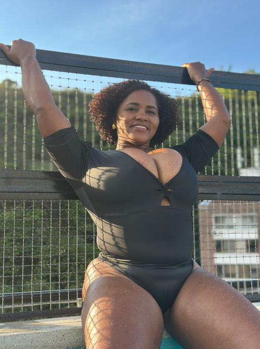 Webcam chat profile for Alicia0613: Exhibition