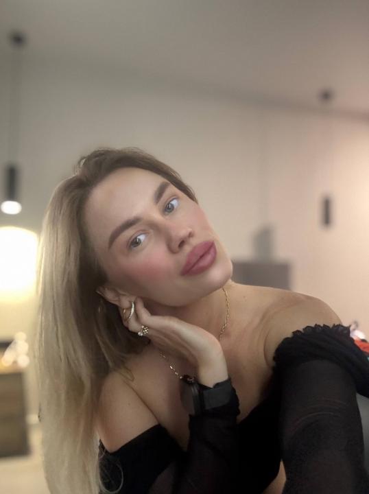 Webcam chat profile for Terezza: Ask about my Hobbies