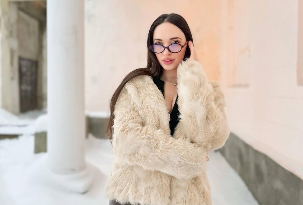 Webcam chat profile for PlayfulPixel: Exercise