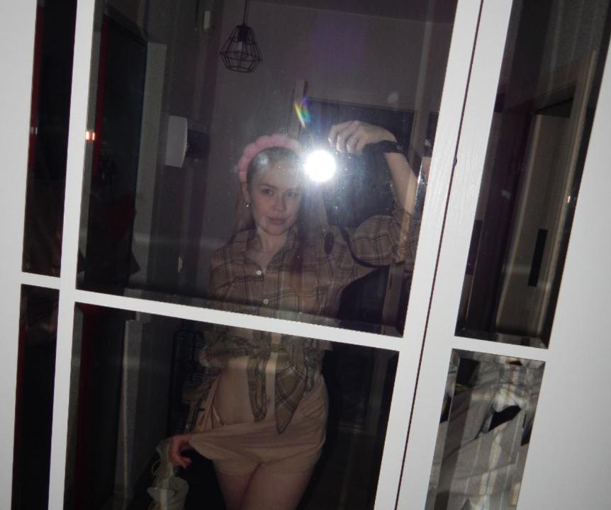 Webcam chat profile for Arlisse: Ask about my Hobbies