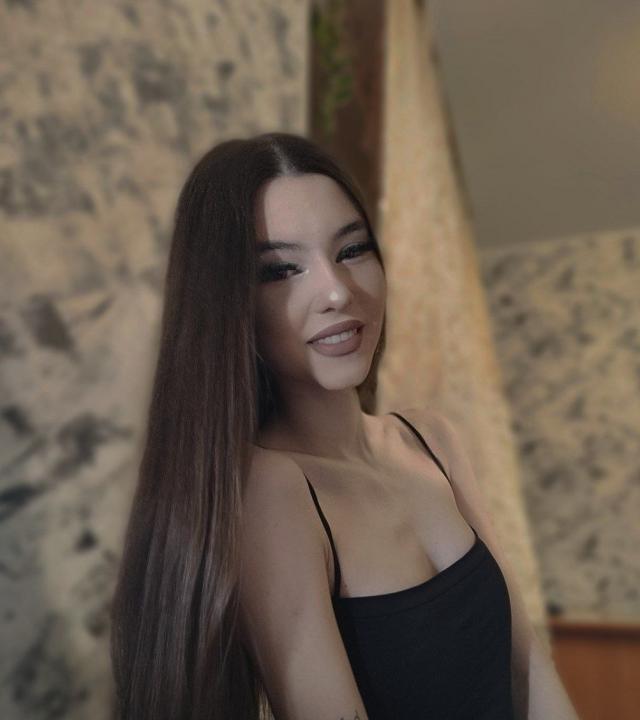 Webcam chat profile for Moonlira: Ask about my Hobbies