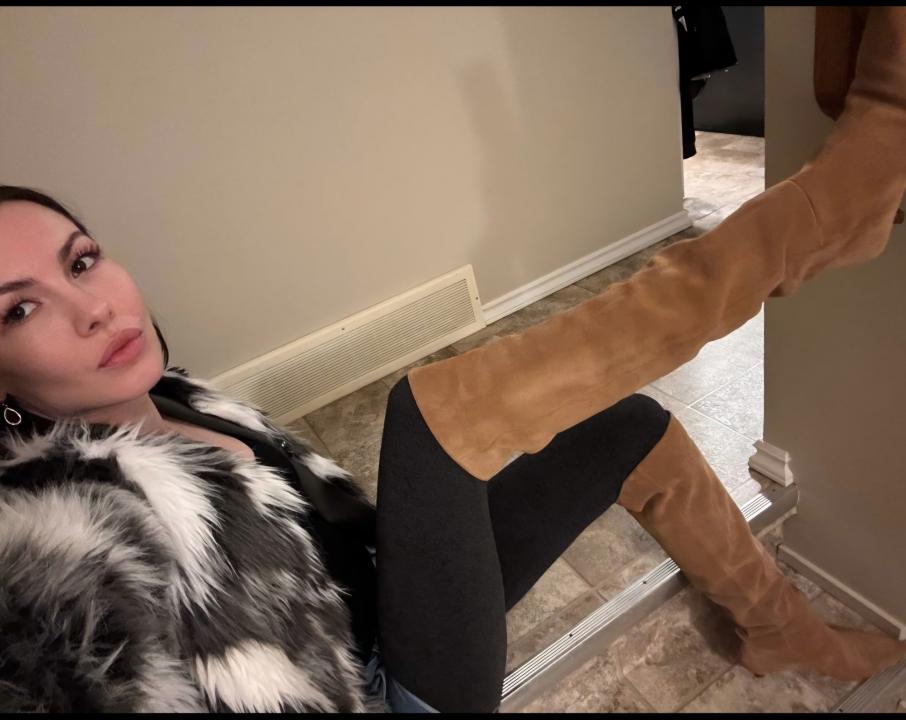 Webcam chat profile for LaStella: Cooking