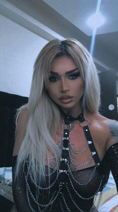 Webcam chat profile for AlenaRios: Jerking off