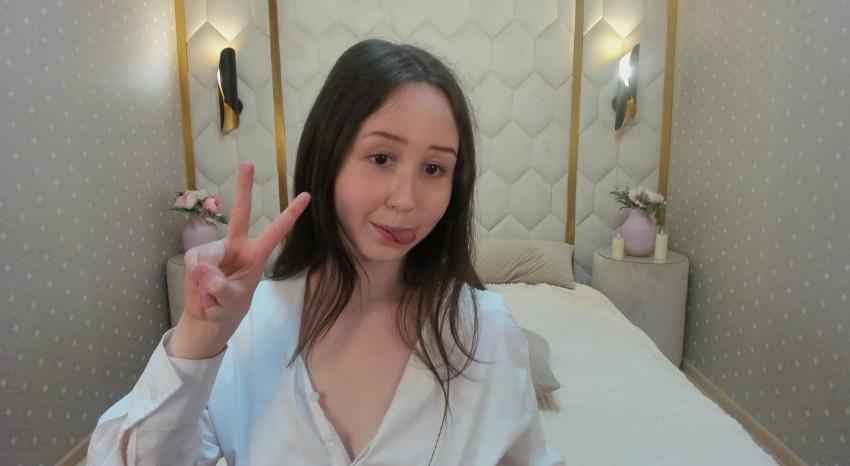 Webcam chat profile for MonicaSway: Leather