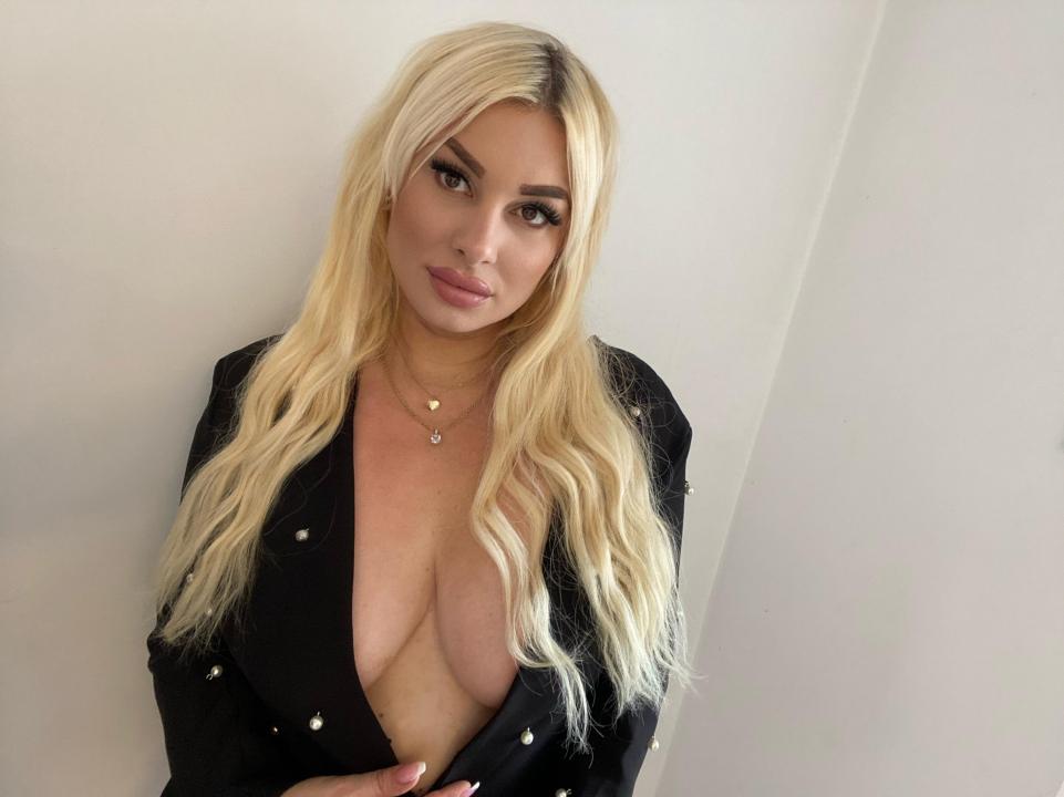 Webcam chat profile for BustyAnna: Dominatrix