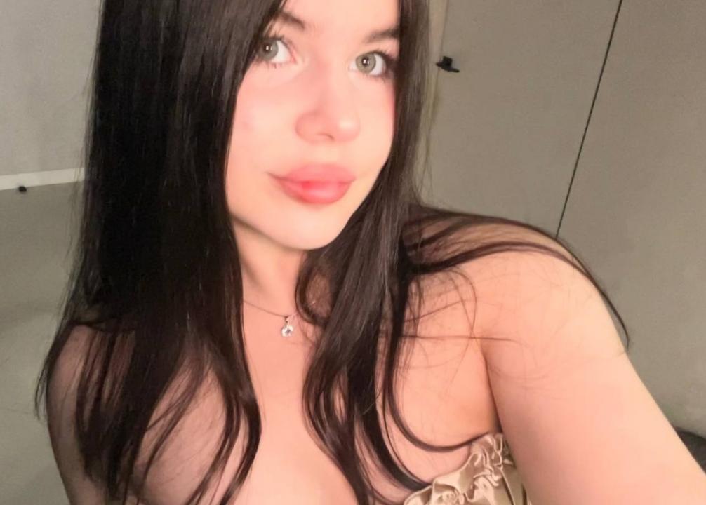 Webcam chat profile for Cassid9y: Ask about my Hobbies