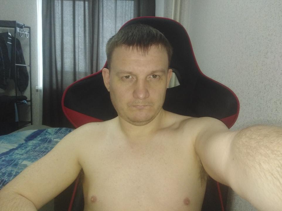 Webcam chat profile for MysteWanderer: Exhibition
