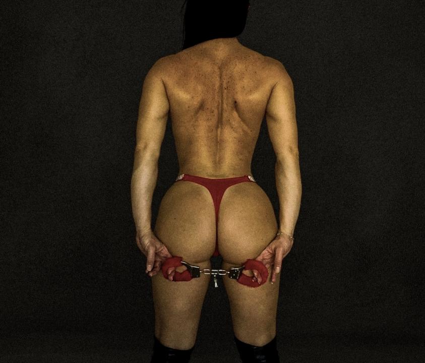 Webcam chat profile for FierceDesire: Kissing