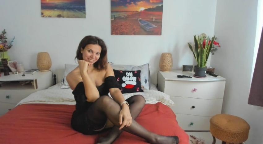 Webcam chat profile for kickassbabeMARY: Kissing