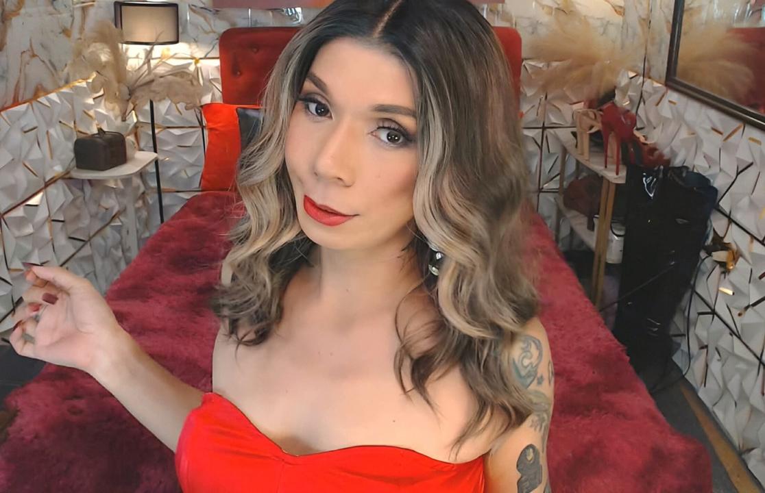 Webcam chat profile for CELINAFOX: Dominatrix