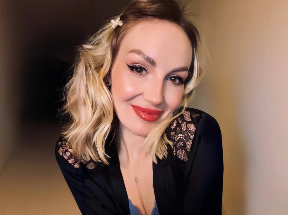 Webcam chat profile for LiaSpencer: Leather