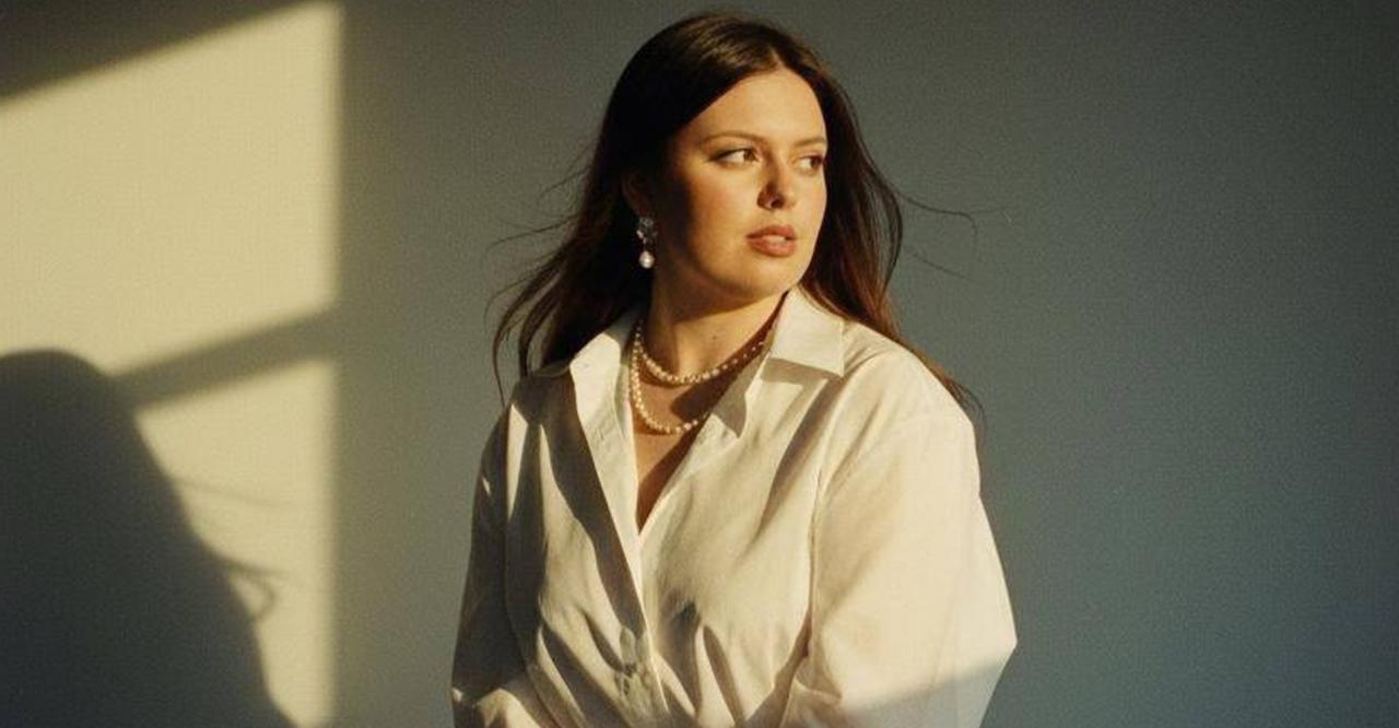 Webcam chat profile for Astelvira: Art