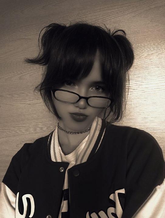 Webcam chat profile for Clarym0r443: Art