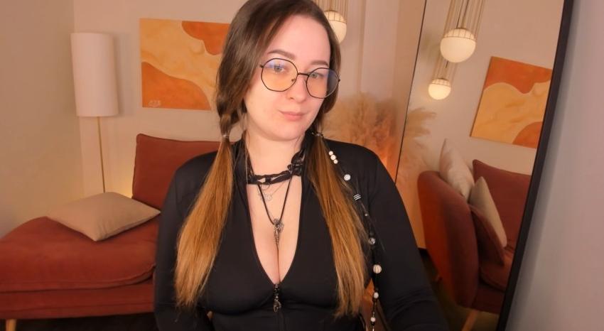 Webcam chat profile for EmmaBloomm: Dominatrix