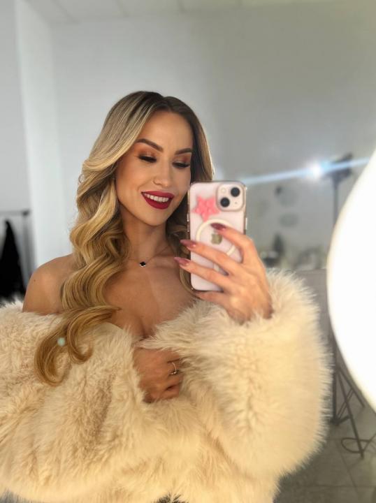 Webcam chat profile for SweetMary35: Outfits