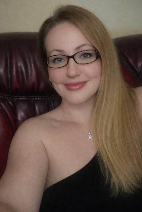 Webcam chat profile for Mariselle: Outfits