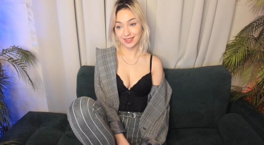 LIVE VideoChat with AlysiaSun