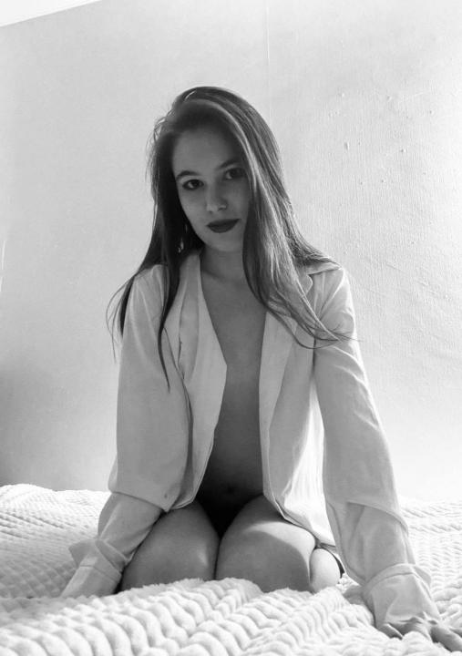Webcam chat profile for Iner1Rika: Outfits