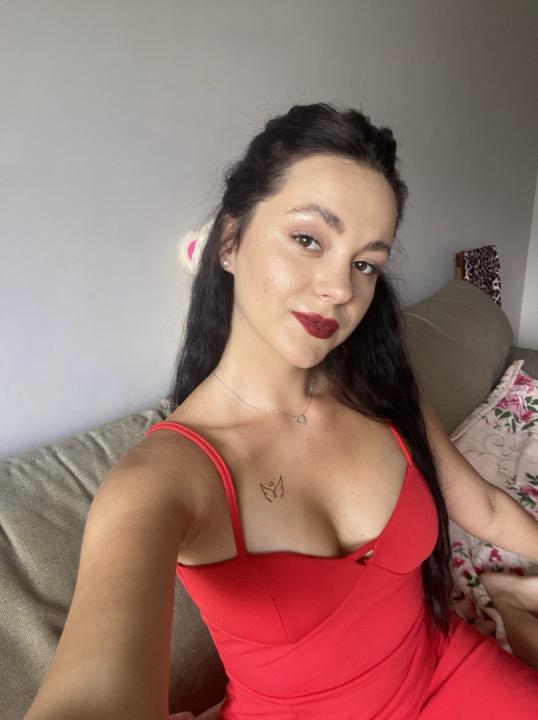 Webcam chat profile for ReddishFox: Legs, feet & shoes