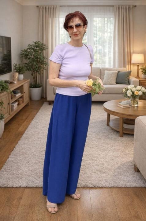 Webcam chat profile for VelvetWhier