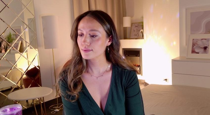 Webcam chat profile for AgnesGoddes: Legs, feet & shoes