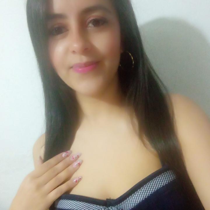 Webcam chat profile for KatiaSmith: Legs, feet & shoes