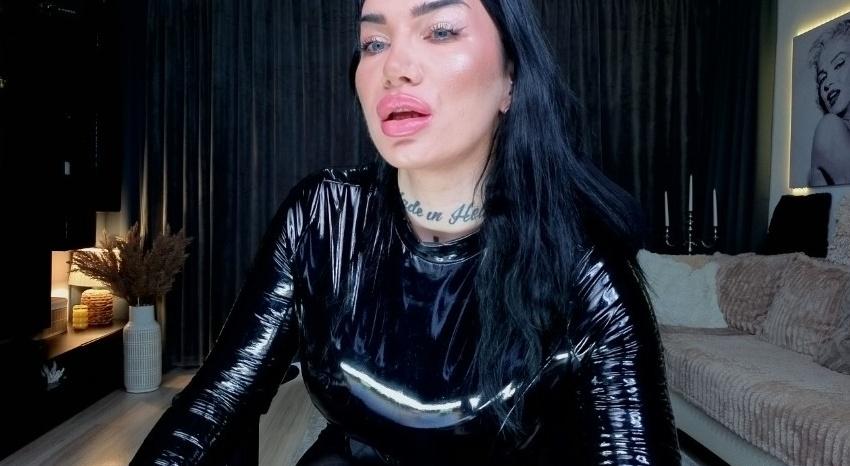 Webcam chat profile for ElektraSheDemon: Dominatrix