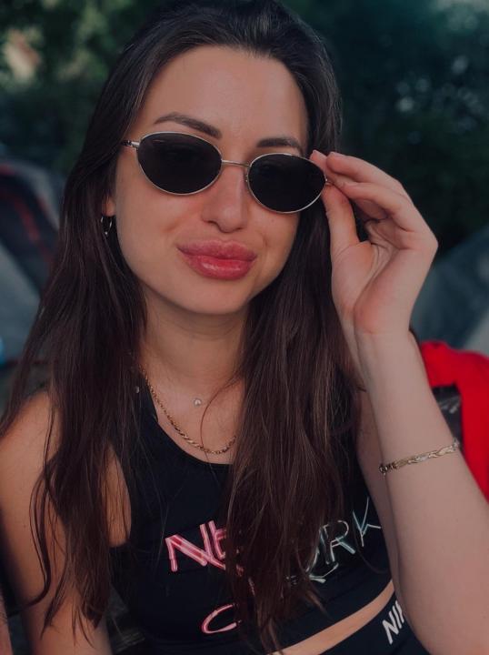 Webcam chat profile for sweeetlipss: Leather