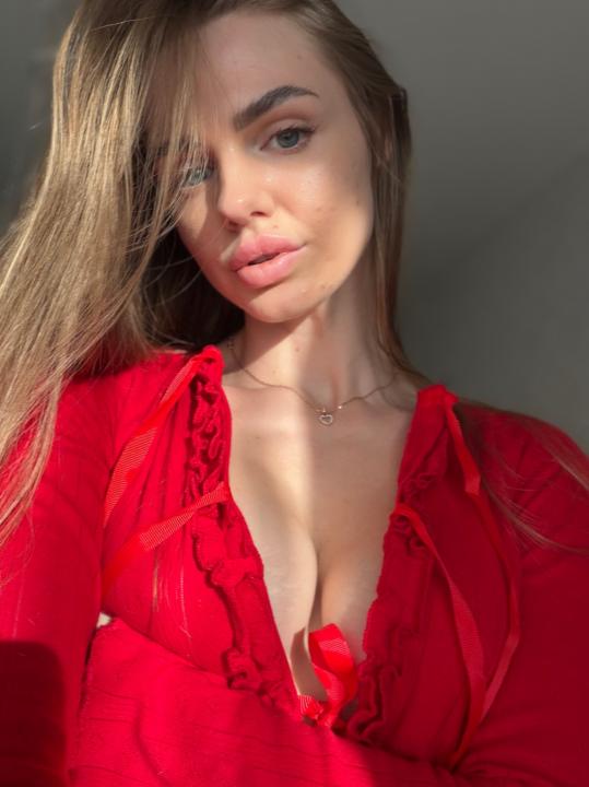 Webcam chat profile for MiaSportGirl: Leather