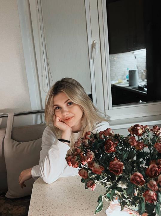 Webcam chat profile for 1Bezvia: Ask about my Hobbies