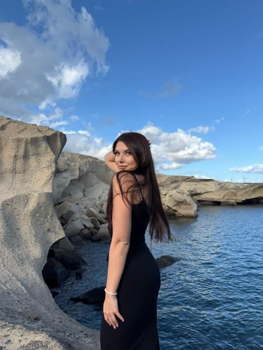 Webcam chat profile for Elari1s: Ask about my Hobbies