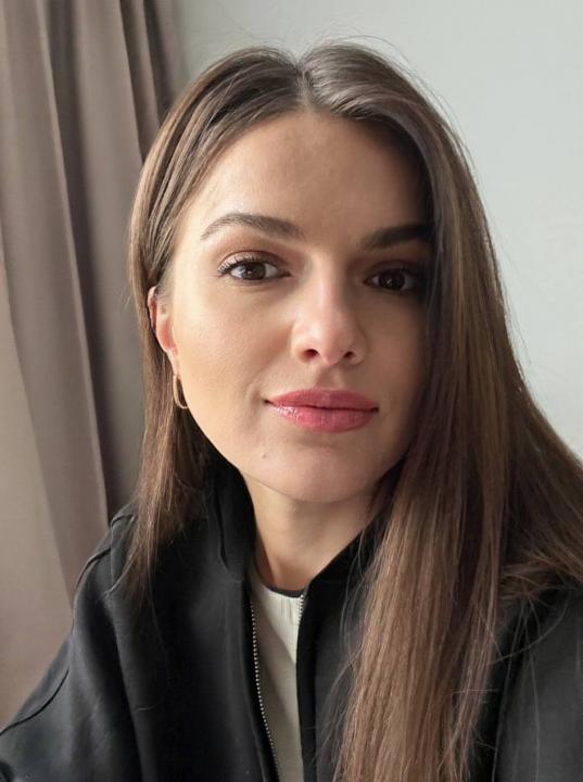 Webcam chat profile for MerryMur0: Cooking