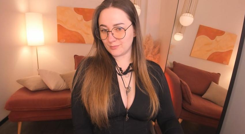 Webcam chat profile for EmmaBloomm: Dominatrix