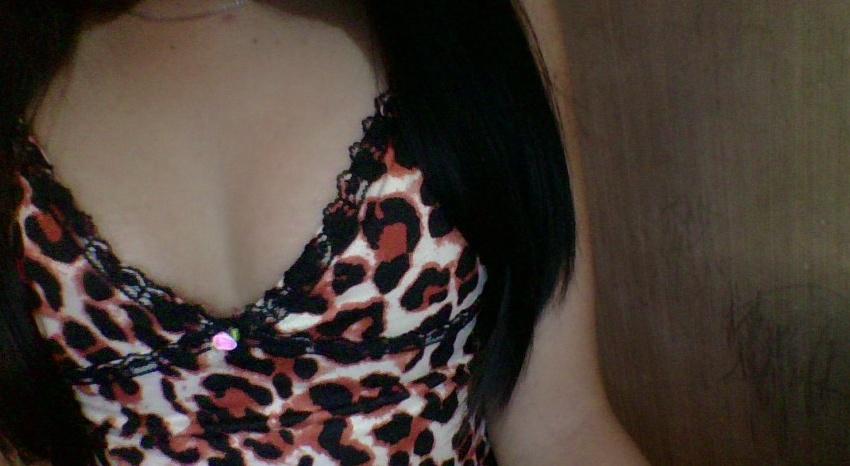 Webcam chat profile for xCutiePearlx: Strip-tease